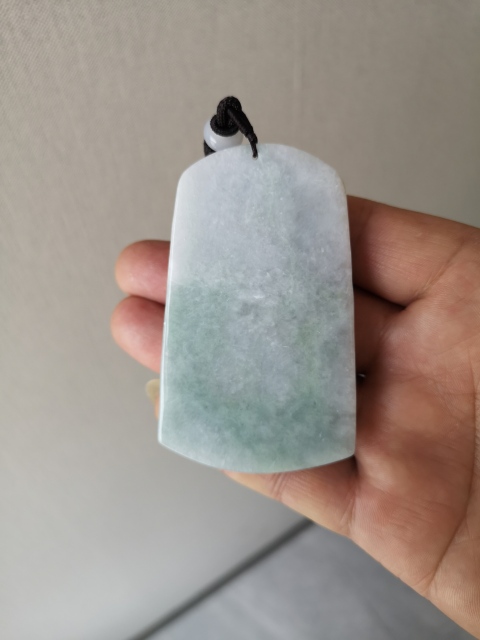 古玩玉器翡翠山水牌拍賣，當前價格680元