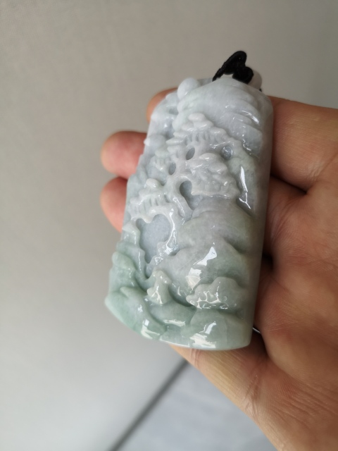 古玩玉器翡翠山水牌拍賣，當前價格680元