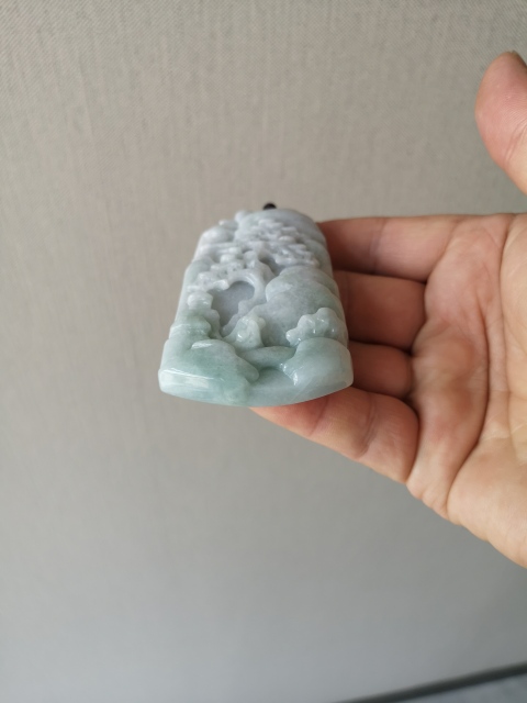 古玩玉器翡翠山水牌拍賣，當前價格680元
