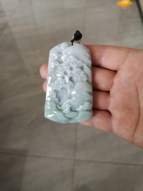 古玩玉器翡翠山水牌拍賣，當前價格680元