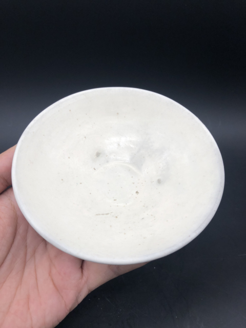 古玩陶瓷宋磁州窯白釉盞(玉璧底)拍賣，當前價格999元