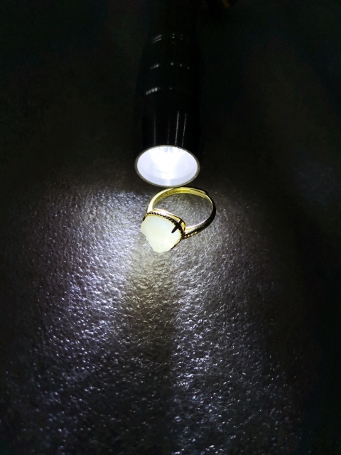 古玩玉器白玉鑲嵌彌勒佛戒指拍賣,當前價格298元