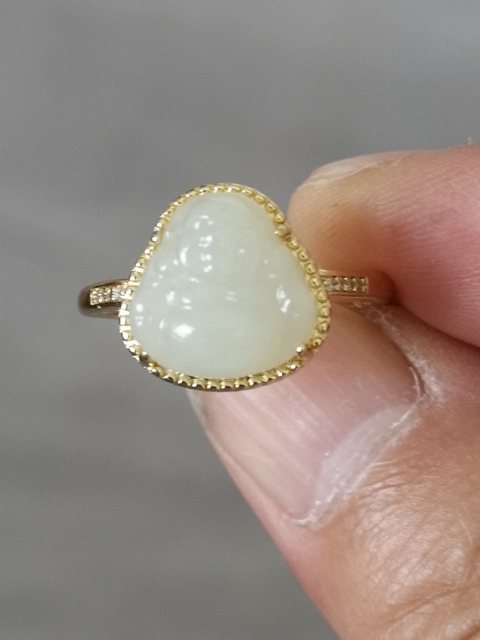 古玩玉器白玉鑲嵌彌勒佛戒指拍賣,當前價格298元