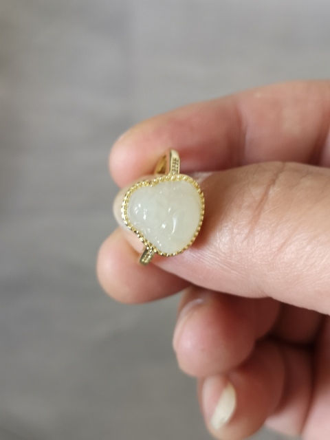 古玩玉器白玉鑲嵌彌勒佛戒指拍賣,當前價格298元