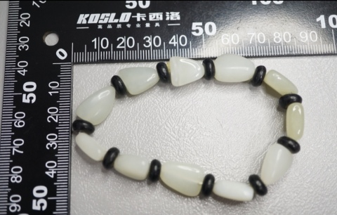 古玩玉器和田規(guī)形手串拍賣，當前價格450元