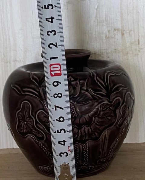 古玩陶瓷茄皮紫刻蓮花紋蘋果尊拍賣,當前價格3000元
