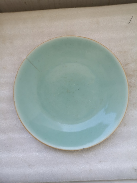 古玩陶瓷嘉慶本年豆青釉大盤拍賣,當前價格680元