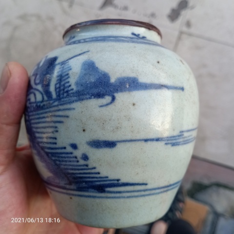 古玩陶瓷清中期傳世之寶青花山水人頭罐拍賣,當前價格388元