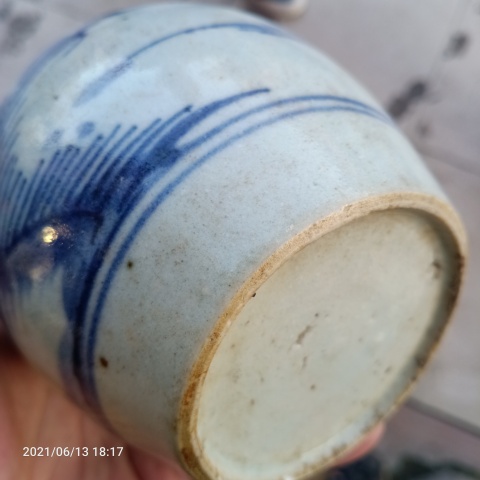古玩陶瓷清中期傳世之寶青花山水人頭罐拍賣,當前價格388元