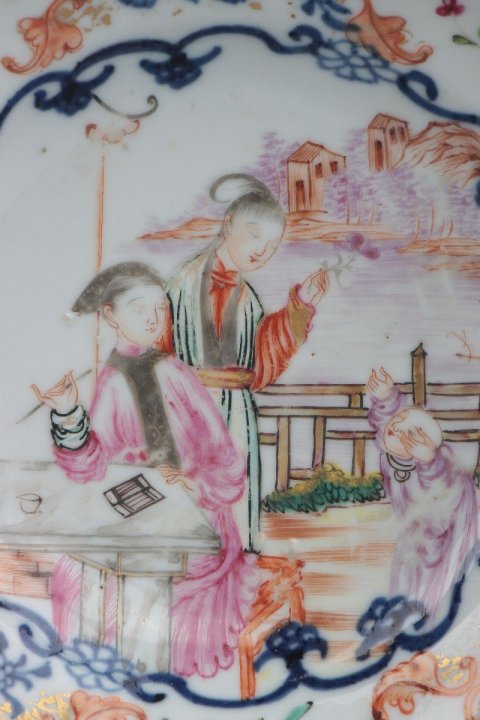 古玩陶瓷【4032】清乾隆 青花加彩庭院嬰戲紋花口盤拍賣,當前價格3180元