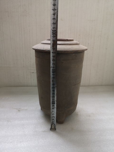 古玩陶瓷灰陶三足谷倉拍賣,當前價格1200元