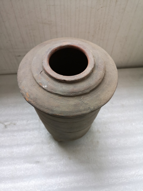 古玩陶瓷灰陶三足谷倉拍賣,當前價格1200元