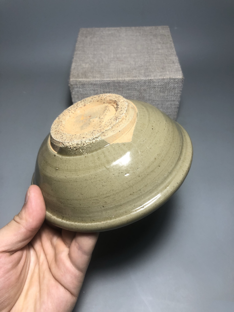 古玩陶瓷【元代】龍泉青瓷唇口碗拍賣，當前價格999元