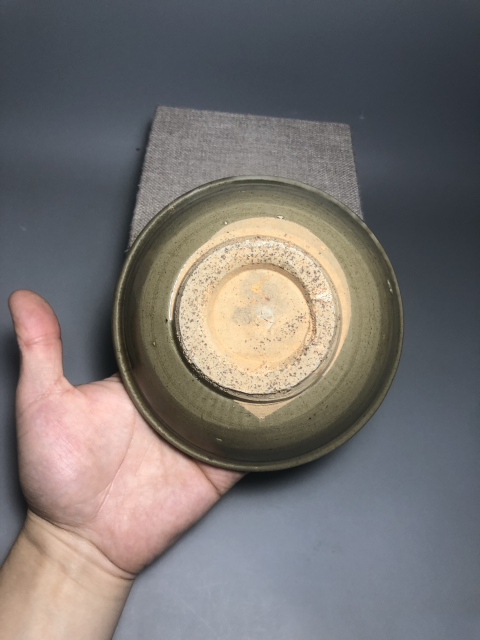 古玩陶瓷【元代】龍泉青瓷唇口碗拍賣，當前價格999元