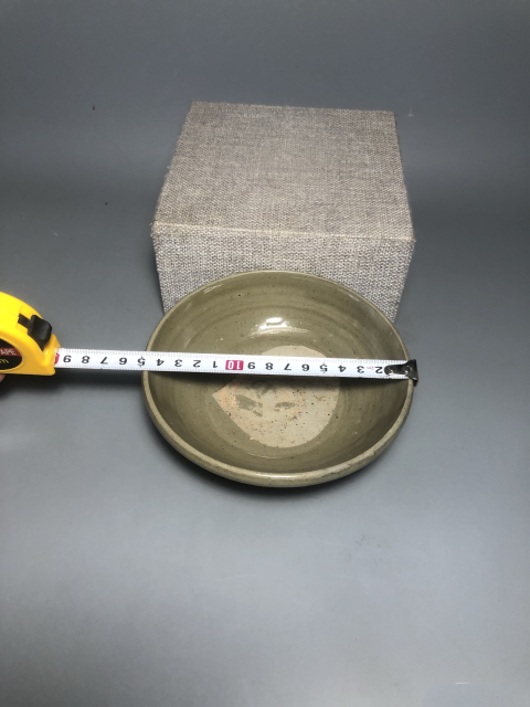 古玩陶瓷【元代】龍泉青瓷唇口碗拍賣，當前價格999元