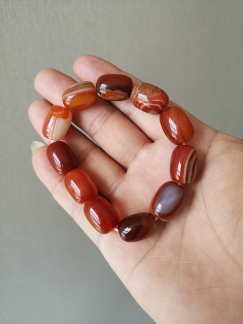 古玩玉器瑪瑙手串拍賣,當前價格398元