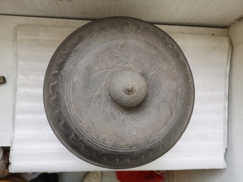 古玩陶瓷灰陶刻劃水波紋蓋盆拍賣，當前價格1100元