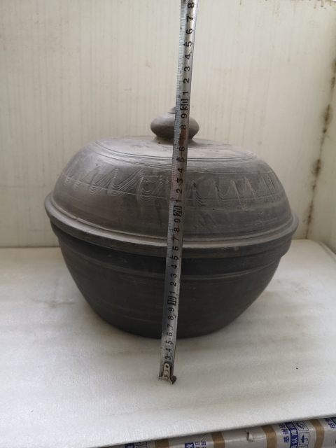 古玩陶瓷灰陶刻劃水波紋蓋盆拍賣，當前價格1100元