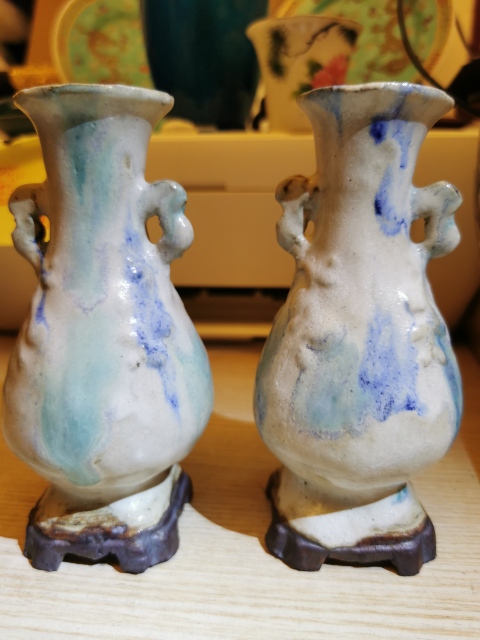 古玩陶瓷石灣窯梅枝耳連座瓶一對拍賣，當前價格3999元