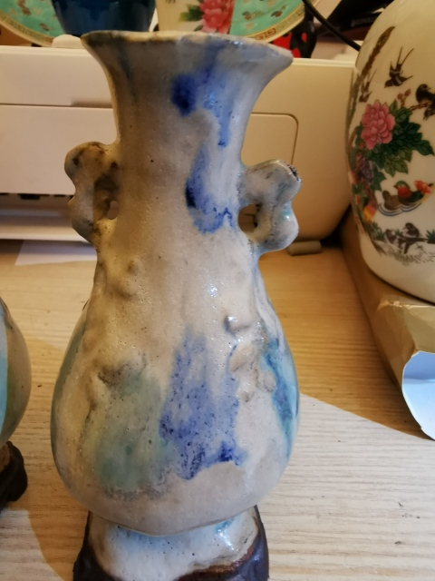 古玩陶瓷石灣窯梅枝耳連座瓶一對拍賣，當前價格3999元