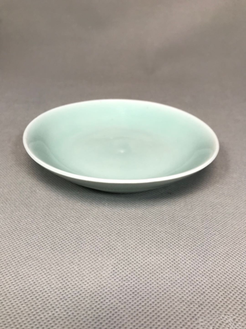 古玩陶瓷【清代】吉語紋款豆青釉青花盤拍賣，當前價格666元