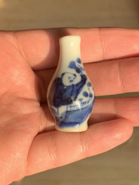 古玩陶瓷人物紋青花小瓶拍賣，當前價格688元