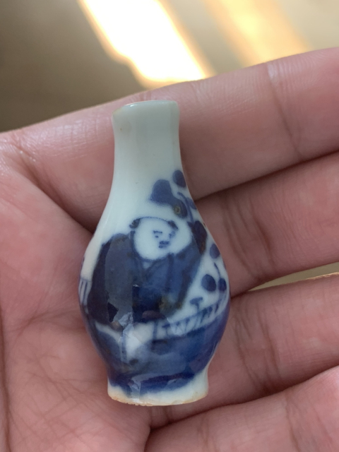 古玩陶瓷人物紋青花小瓶拍賣，當前價格688元
