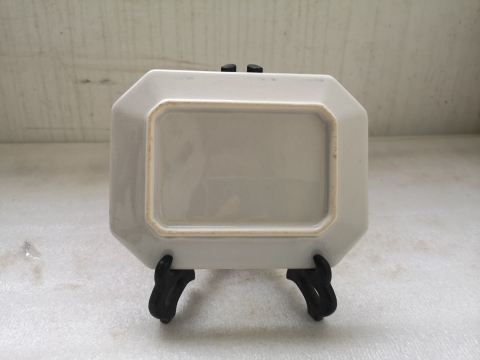 古玩陶瓷山水紋青花八角盤拍賣,當前價格260元