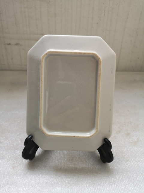 古玩陶瓷山水紋青花八角盤拍賣,當前價格260元