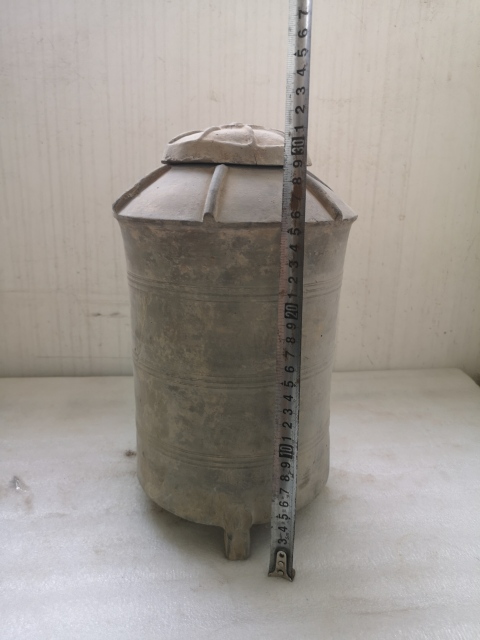 古玩陶瓷灰陶獸足谷倉罐拍賣,當前價格680元