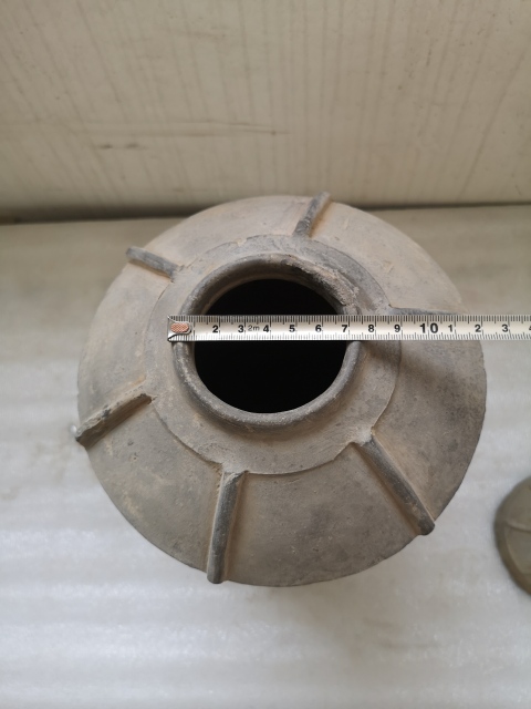 古玩陶瓷灰陶獸足谷倉罐拍賣,當前價格680元