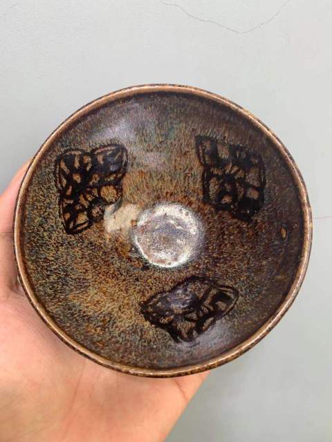 古玩陶瓷吉州窯剪紙貼花盞拍賣，當(dāng)前價格6666元