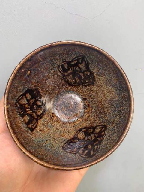 古玩陶瓷吉州窯剪紙貼花盞拍賣，當(dāng)前價格6666元