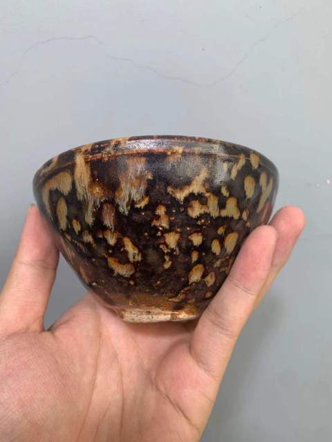 古玩陶瓷吉州窯剪紙貼花盞拍賣，當(dāng)前價格6666元