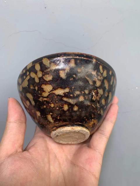 古玩陶瓷吉州窯剪紙貼花盞拍賣，當(dāng)前價格6666元