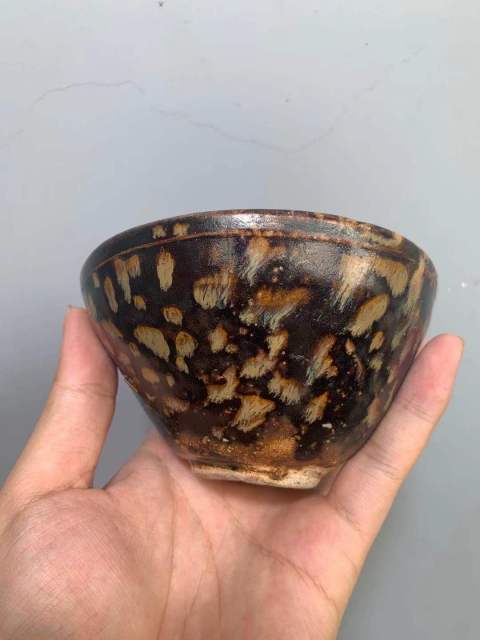 古玩陶瓷吉州窯剪紙貼花盞拍賣，當(dāng)前價格6666元