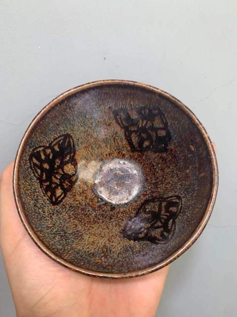 古玩陶瓷吉州窯剪紙貼花盞拍賣，當(dāng)前價格6666元