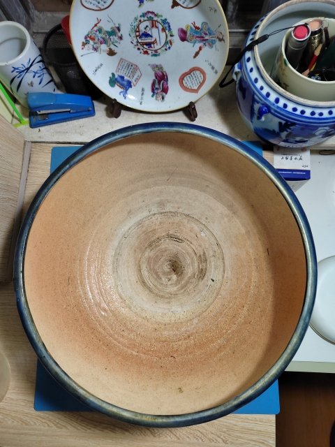 古玩陶瓷特大清晚期藍釉三足缽式香爐拍賣，當前價格2399元