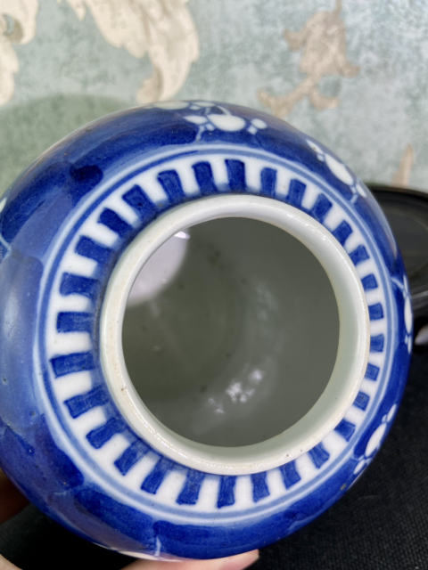 古玩陶瓷晚清光緒青花留白冰梅紋罐拍賣，當前價格1999元