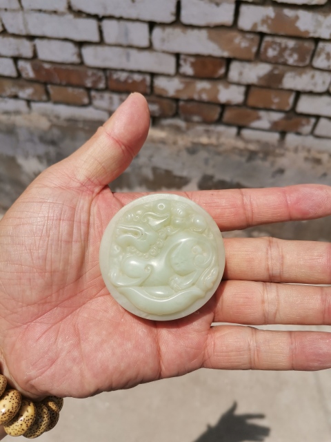 古玩玉器和田玉雕瑞獸腰帶穿拍賣,當前價格500元