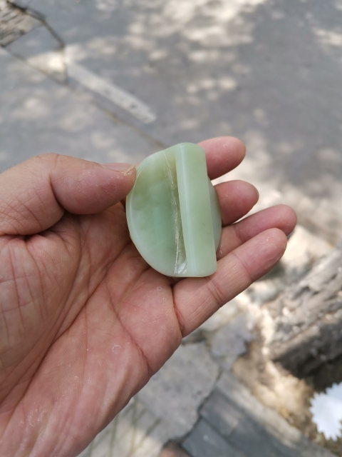 古玩玉器和田玉雕瑞獸腰帶穿拍賣,當前價格500元