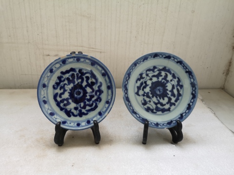 古玩陶瓷花卉紋青花盤拍賣,當(dāng)前價(jià)格220元