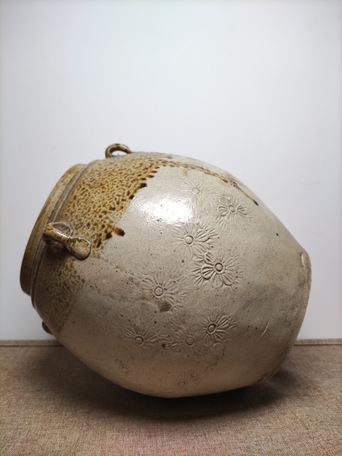 古玩陶瓷清.黃釉印花四系梅紋罐900拍賣,當前價格900元