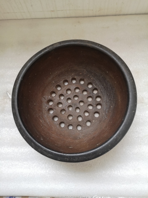 古玩陶瓷地方窯口黑陶漏盆拍賣，當前價格450元