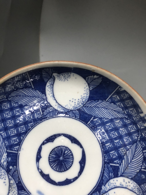 古玩陶瓷民國(guó)壽桃綿地紋青花盤拍賣，當(dāng)前價(jià)格220元