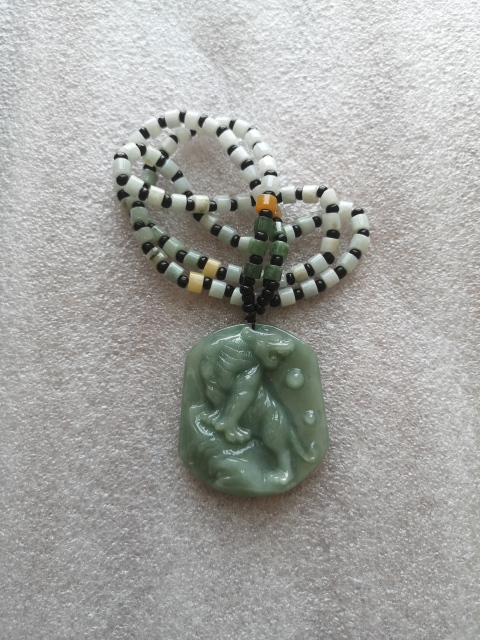 古玩玉器翡翠牌拍賣，當(dāng)前價(jià)格680元