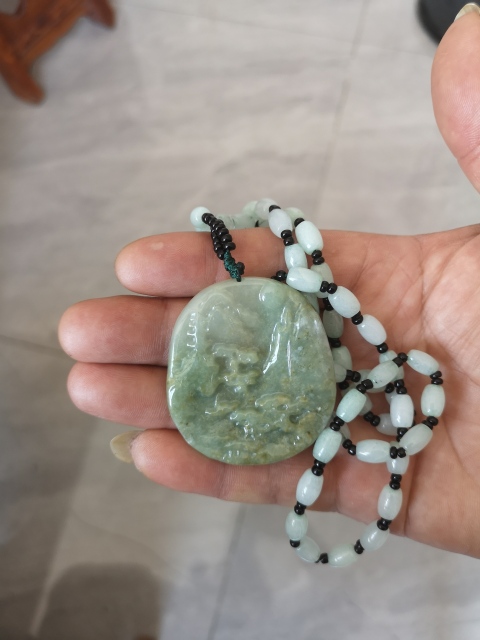 古玩玉器山水牌子拍賣,當前價格398元