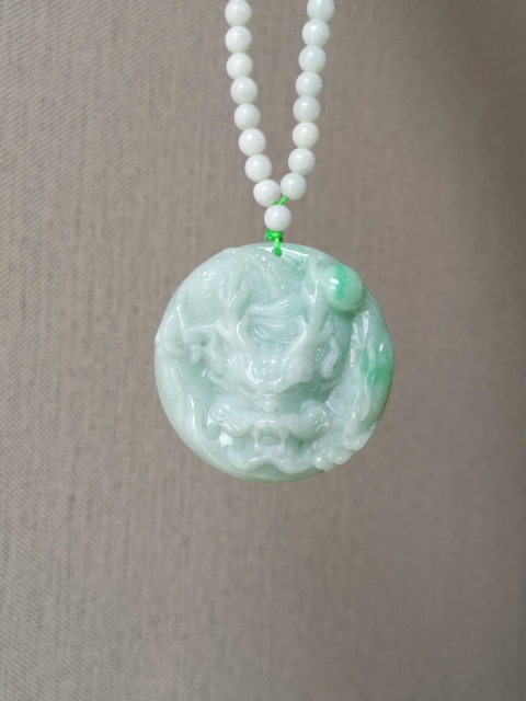 古玩玉器翡翠龍牌拍賣，當(dāng)前價格1999元