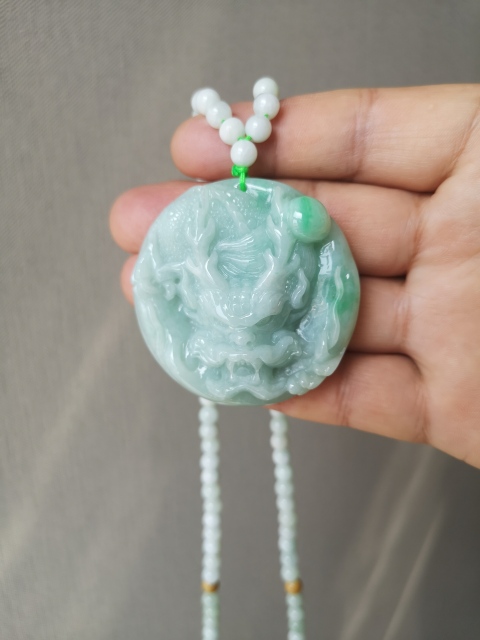 古玩玉器翡翠龍牌拍賣，當(dāng)前價格1999元