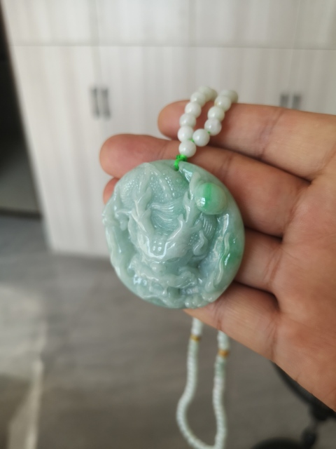 古玩玉器翡翠龍牌拍賣，當(dāng)前價格1999元